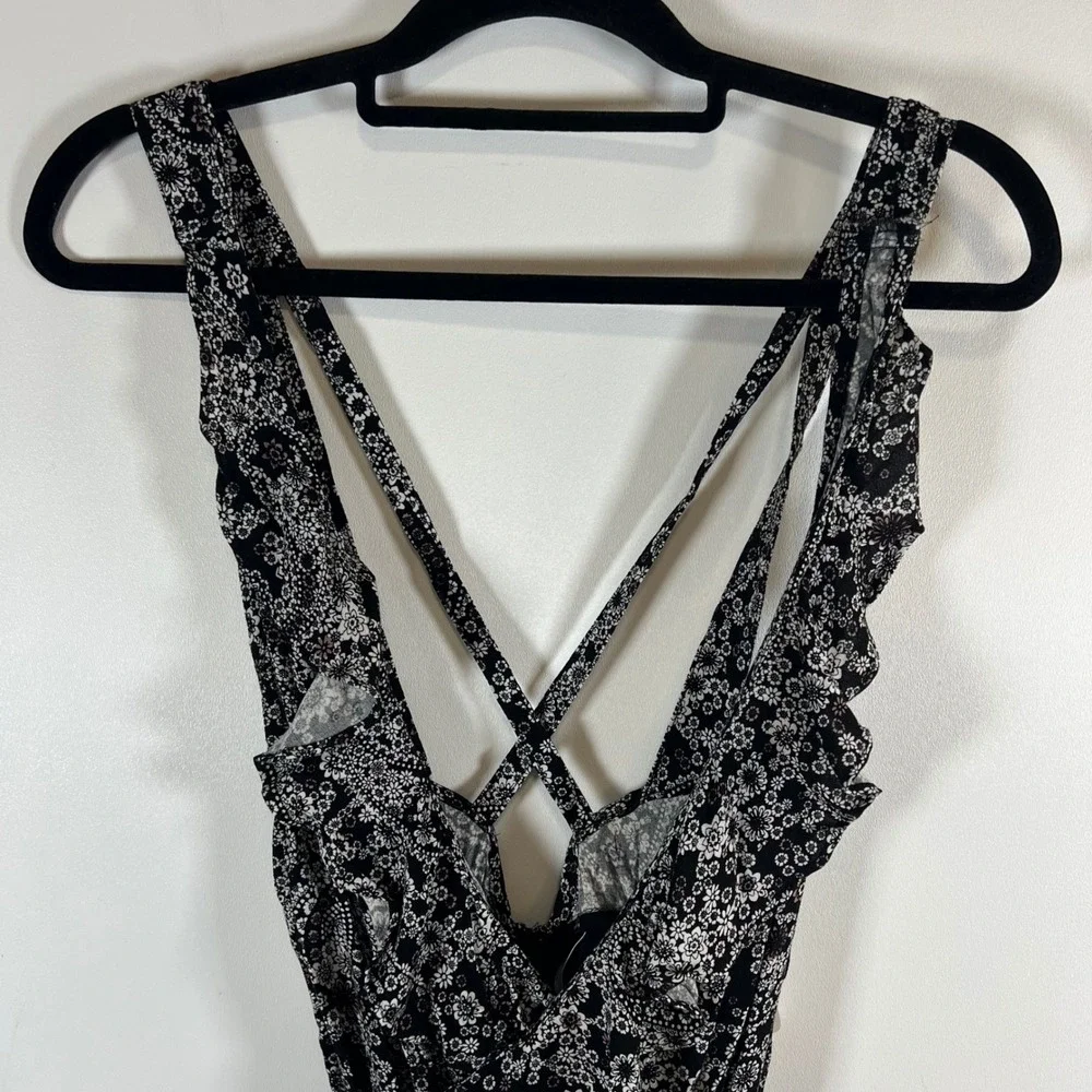 Free People Floral Paisley Ruffle Romper‎ Black White OB514093 Size 10 NWT